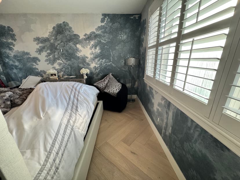 Wallpaper installation